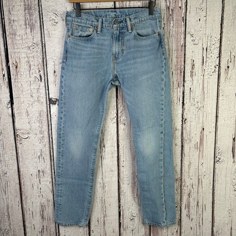 Levi’s Men’s 510 Skinny Fit Jeans 29x30 (Inseam Measures 28”) Light-Medium‎ Wash